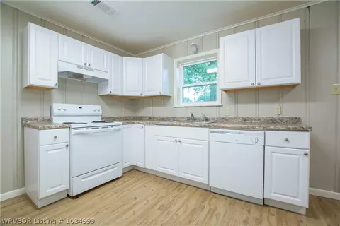 3330 N 49th St, Fort Smith, AR 72904 photo 4