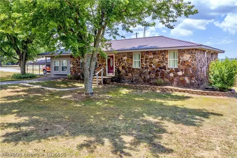 561 E Badger Lee Rd, Sallisaw, OK 74955 photo 1