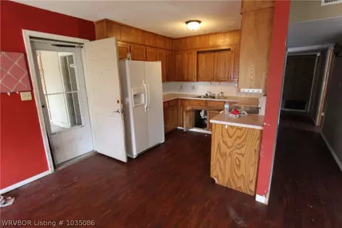 116 E Walnut St, Alma, AR 72921 photo 3