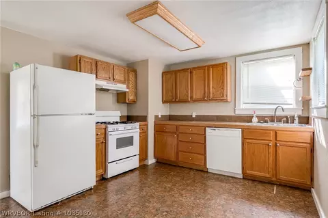 3921 Macarthur Dr, Fort Smith, AR 72904 photo 6