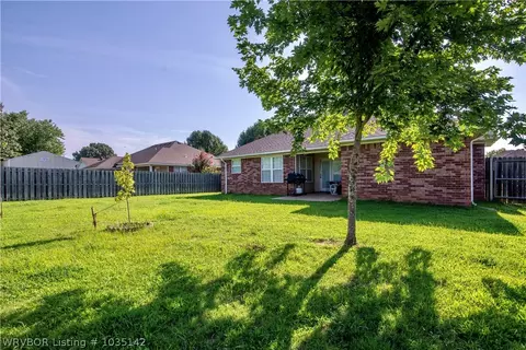 105 Village Dr, Lavaca, AR 72941 photo 18