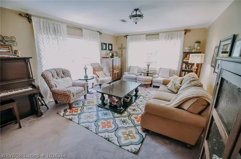 11 Hiland Dr, Fort Smith, AR 72901 photo 2
