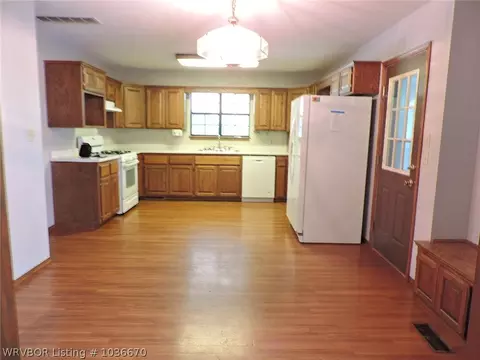 4305 S 35th Dr, Fort Smith, AR 72903 photo 6