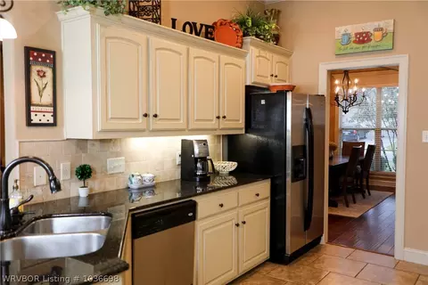 5615 Graystone Dr, Fort Smith, AR 72916 photo 2