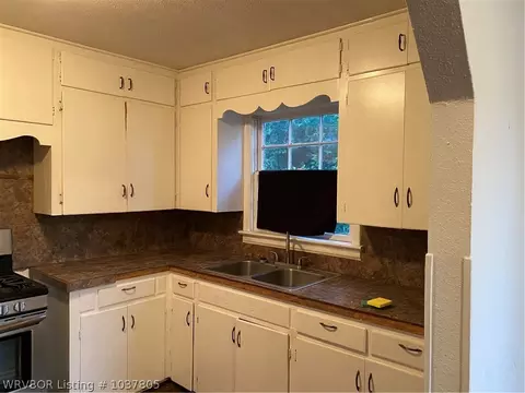2511 N E St, Fort Smith, AR 72901 photo 5