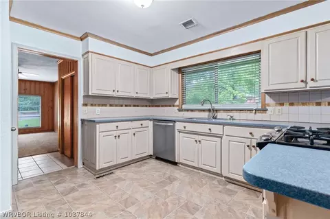5601 Short Ln, Fort Smith, AR 72904 photo 8