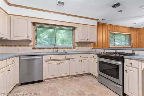 5601 Short Ln, Fort Smith, AR 72904 photo 9