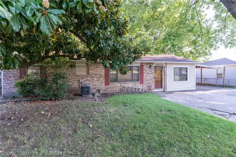 2402 Savannah St, Fort Smith, AR 72901 photo 2