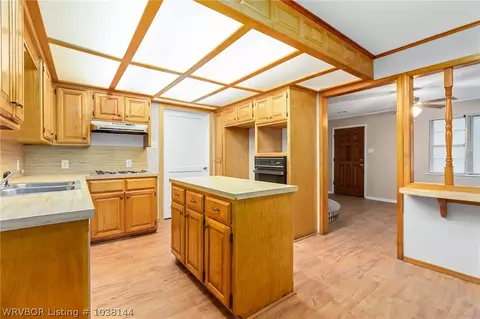 2402 Savannah St, Fort Smith, AR 72901 photo 9