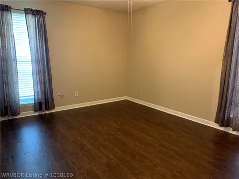 1308 Strozier Ct, Barling, AR 72923 photo 11