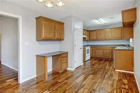 1012 L St, Barling, AR 72923 photo 4