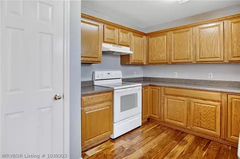 1012 L St, Barling, AR 72923 photo 5