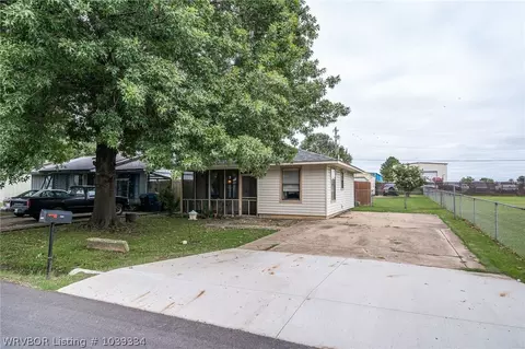 6005 S 10th St, Fort Smith, AR 72908 photo 2