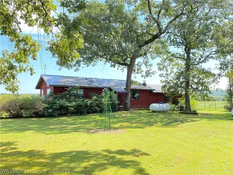 4808 Douglas Rd, Hartford, AR 72938 photo 3