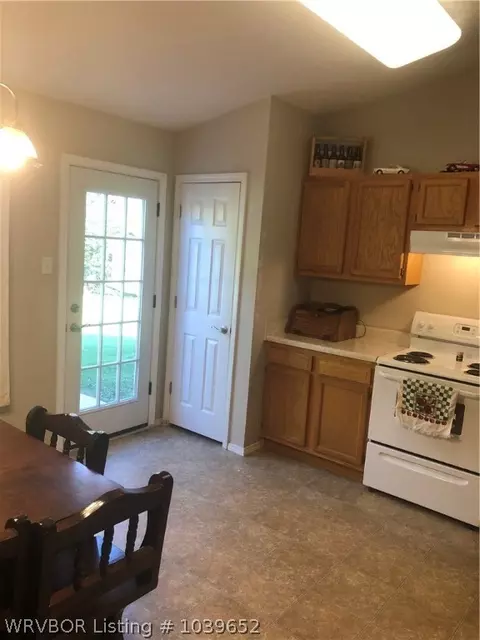 1427 Eastgate Cir, Greenwood, AR 72936 photo 4