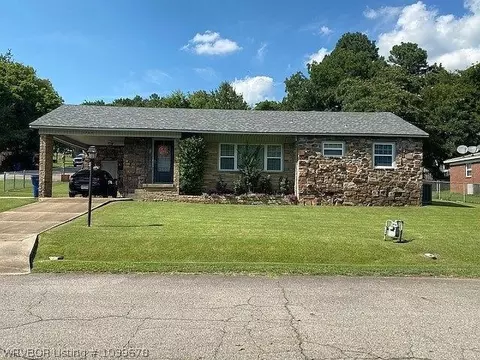 1703 Carthage St, Fort Smith, AR 72901 photo 1