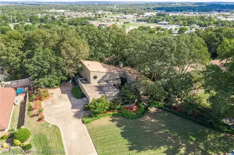 2407 Greenridge Dr, Fort Smith, AR 72903 photo 2