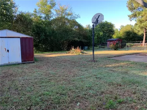 211 Farris Ave, Pocola, OK 74902 photo 3