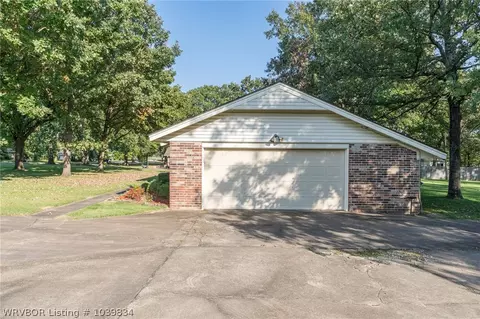 9500 Painter Dr, Fort Smith, AR 72903 photo 4