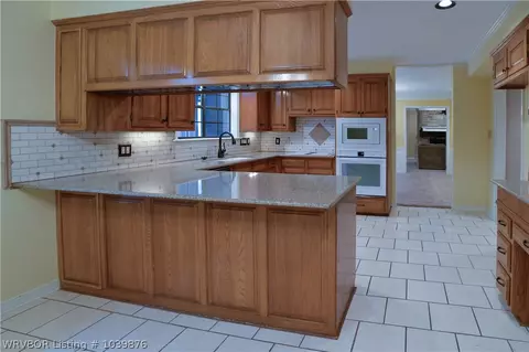 1512 Oak Knolls Cir, Fort Smith, AR 72903 photo 9