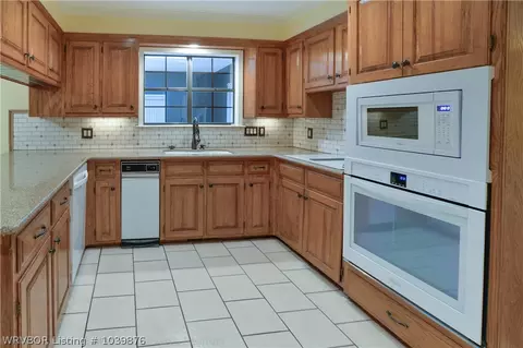 1512 Oak Knolls Cir, Fort Smith, AR 72903 photo 15