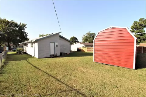 1901 S Vicksburg St, Fort Smith, AR 72901 photo 5