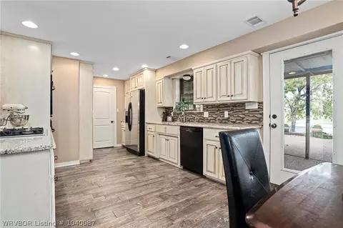 8906 Sebastian Ct, Hackett, AR 72937 photo 8