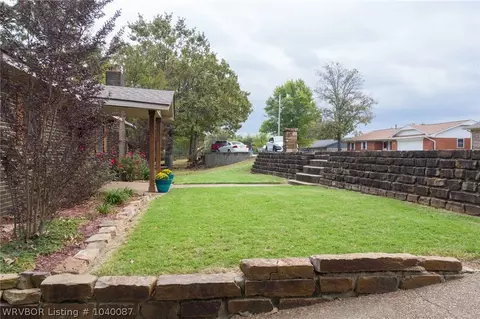 8906 Sebastian Ct, Hackett, AR 72937 photo 3