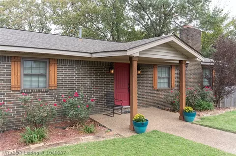8906 Sebastian Ct, Hackett, AR 72937 photo 1