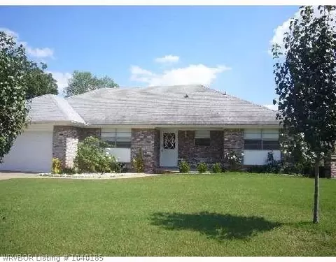 8005 Clover Dr, Fort Smith, AR 72908 photo 1
