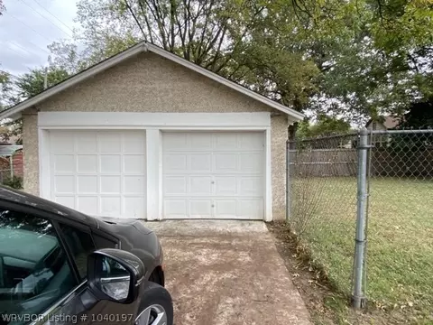 2001 S M St, Fort Smith, AR 72901 photo 4