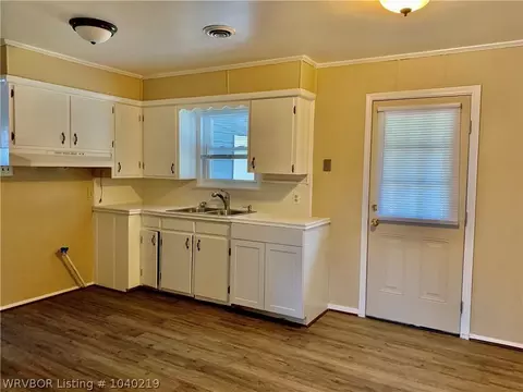 3815 Birnie Ave, Fort Smith, AR 72904 photo 9