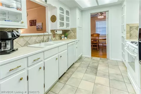 7911 Southridge Dr, Fort Smith, AR 72908 photo 6