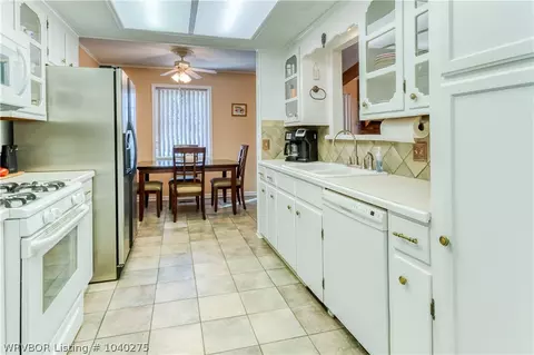 7911 Southridge Dr, Fort Smith, AR 72908 photo 8