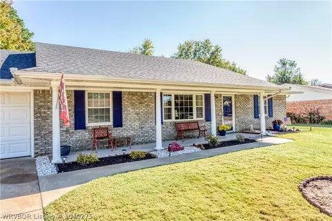 7911 Southridge Dr, Fort Smith, AR 72908 photo 3