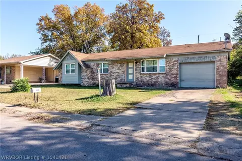 7819 Thayer Dr, Fort Smith, AR 72908 photo 1