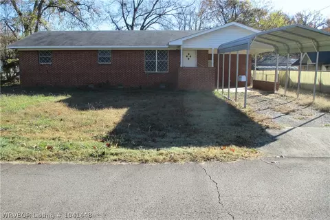 307 4th, Paris, AR 72855 photo 8