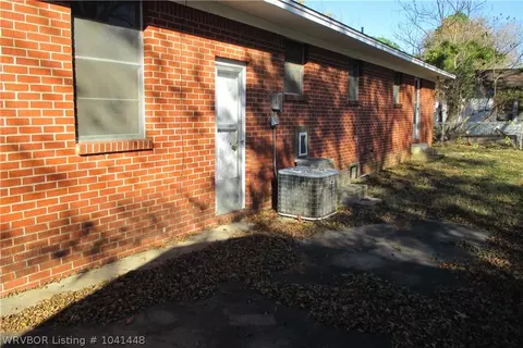 307 4th, Paris, AR 72855 photo 4