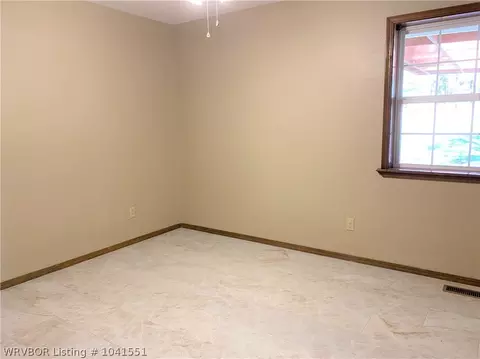 820 Riverview Dr, Alma, AR 72921 photo 14