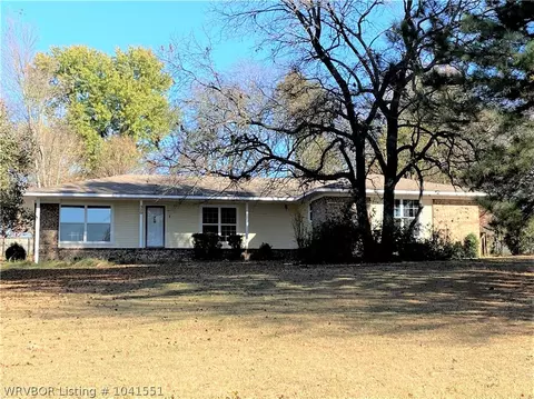 820 Riverview Dr, Alma, AR 72921 photo 1