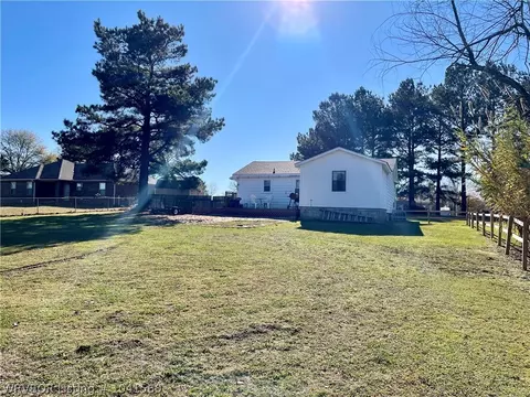 2002 Holt St, Lavaca, AR 72941 photo 17