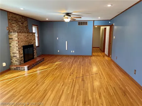 205 N 40th St, Fort Smith, AR 72903 photo 7