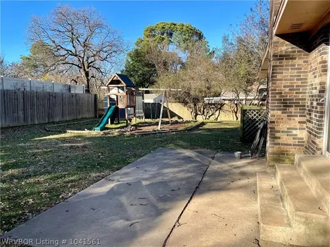 205 N 40th St, Fort Smith, AR 72903 photo 23