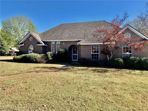 2601 Canterbury Cir, Fort Smith, AR 72903 photo 1