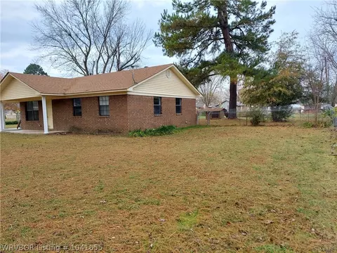 102 B St, Pocola, OK 74902 photo 3