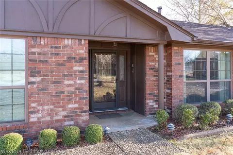 19 S 35th Cir, Fort Smith, AR 72903 photo 2
