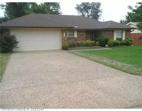 608 N St, Barling, AR 72923 photo 1