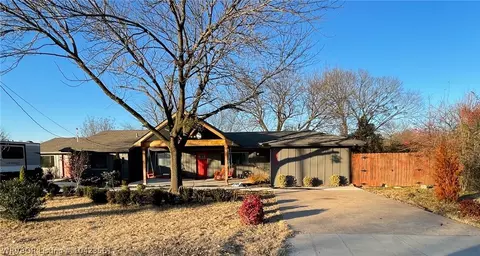 2613 Waco St, Fort Smith, AR 72901 photo 2