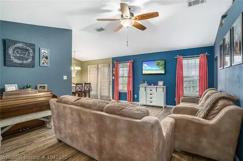 1205 9th St, Barling, AR 72923 photo 9