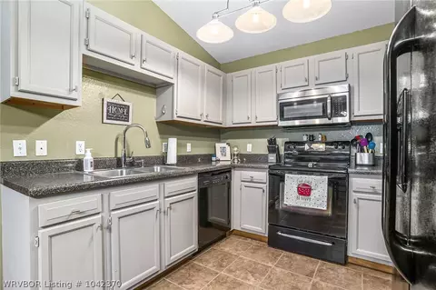 1205 9th St, Barling, AR 72923 photo 13